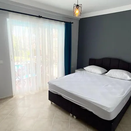 Villa Oasis C7 *