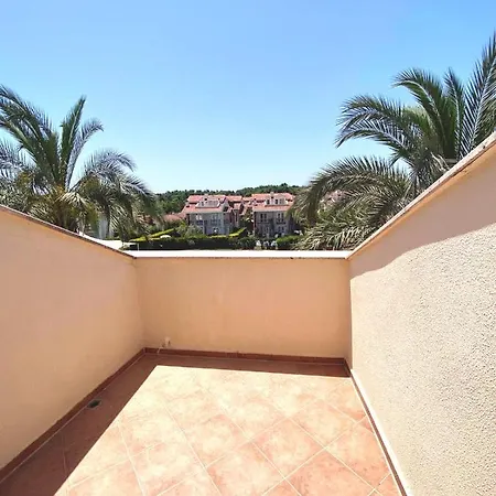 Villa Oasis C7 *